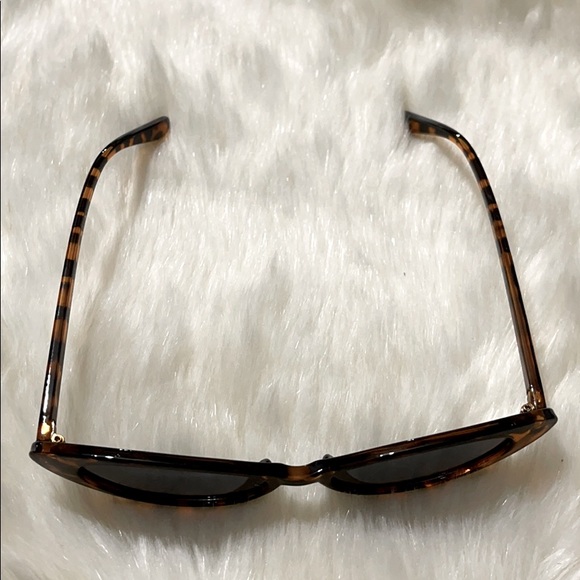Sunglasses - Picture 5 of 5